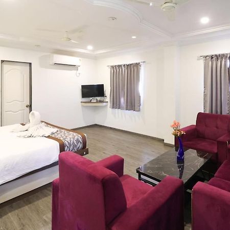 Hotel Jeet Paradise Phaltan 外观 照片