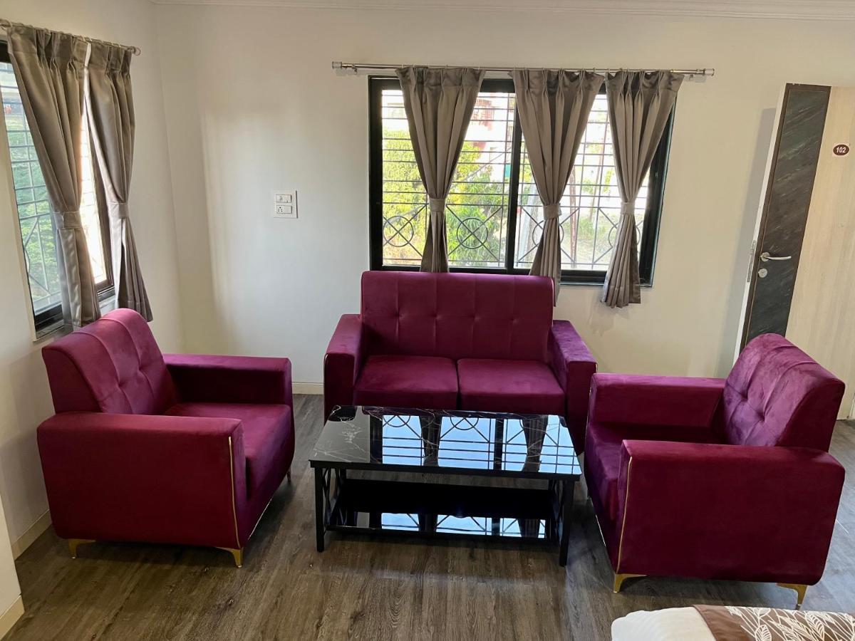 Hotel Jeet Paradise Phaltan 外观 照片