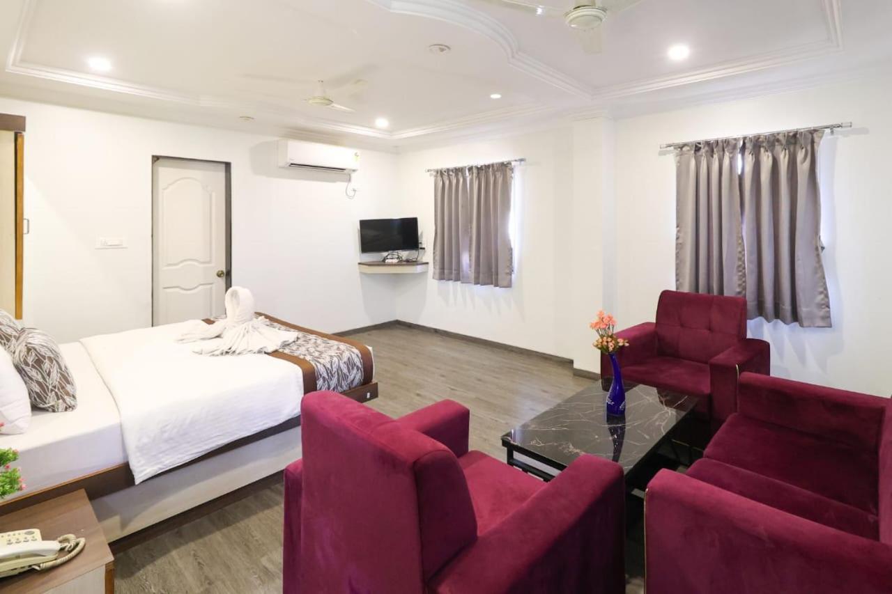 Hotel Jeet Paradise Phaltan 外观 照片