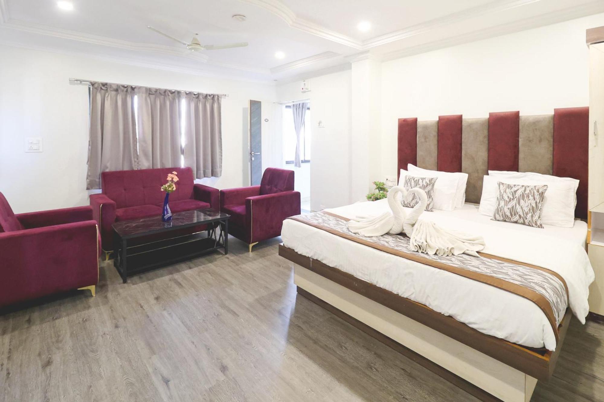 Hotel Jeet Paradise Phaltan 外观 照片